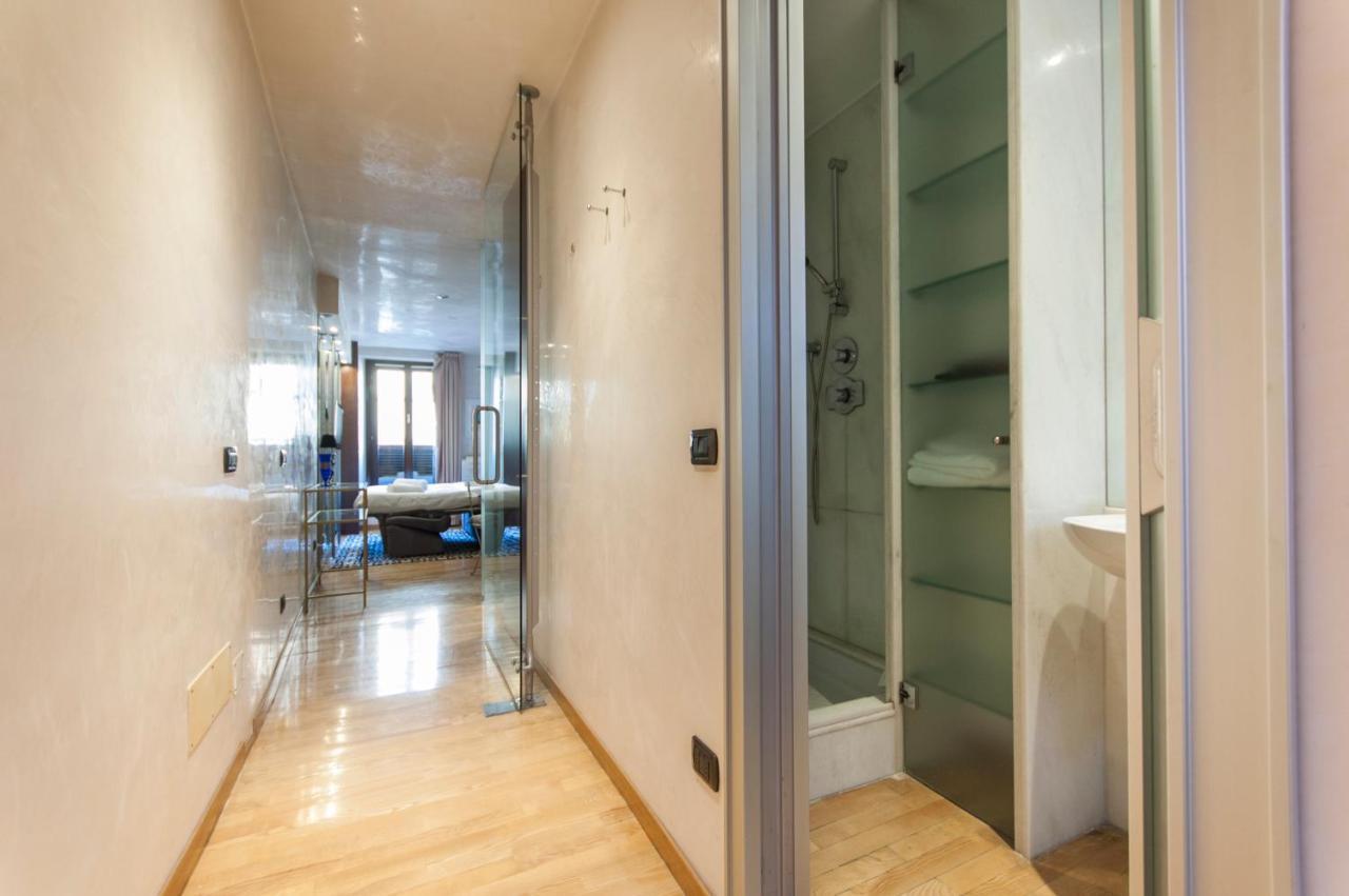Youhosty - Duomo Studio Apartment Milán Exterior foto